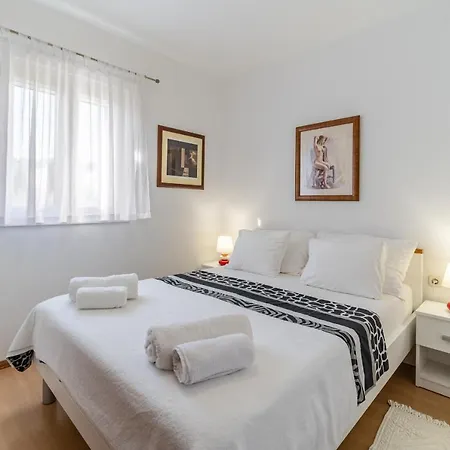 Vesna Uvala Makarac Appartement